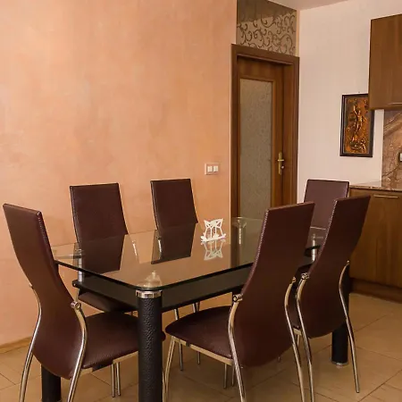 Gem 2bd Flat With Sunny Balcony By Flat Mаnager