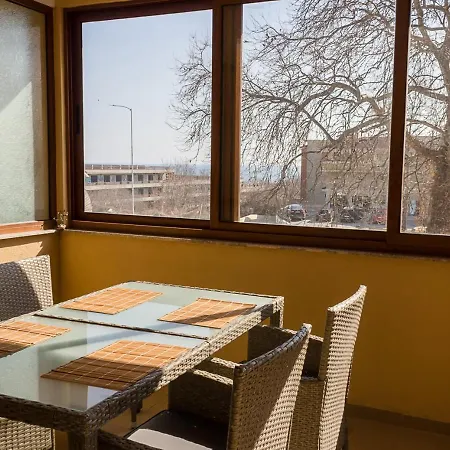 Gem 2bd Flat With Sunny Balcony By Flat Mаnager Apartman Várna